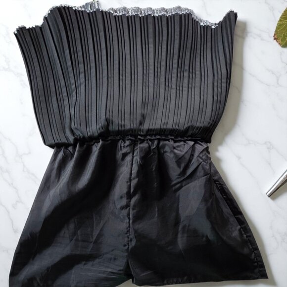 NWOT ZARA ( SM ) Silver Metallic Silver Mini Ruffle Skirt - Picture 5 of 7